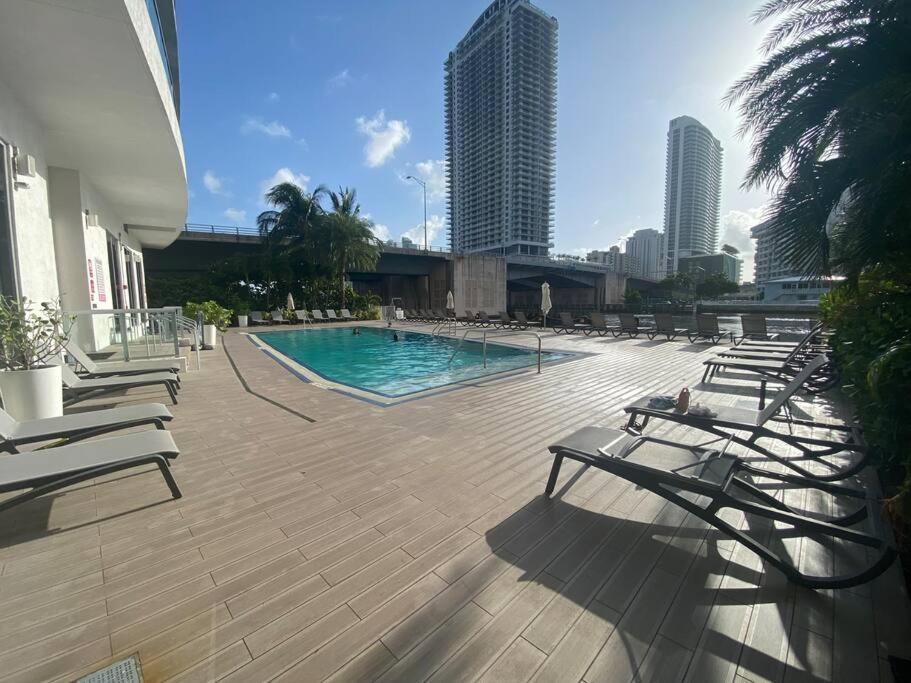 Amazing Studio Beach Walking Distance! 26B Plaja Hallandale Exterior foto